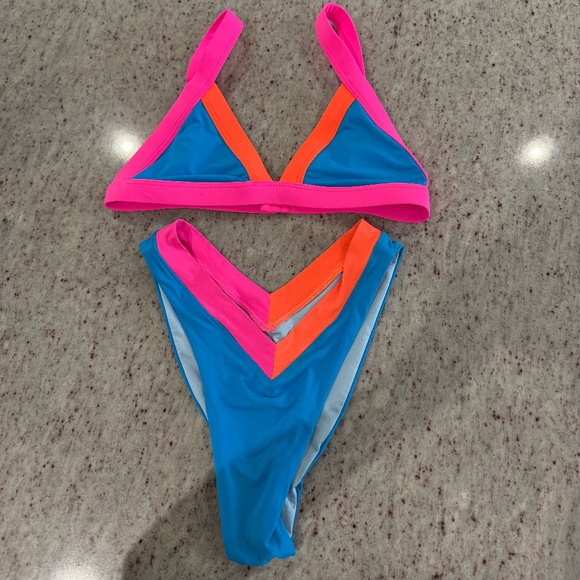 One One color block bathing suit - Picture 1 of 1